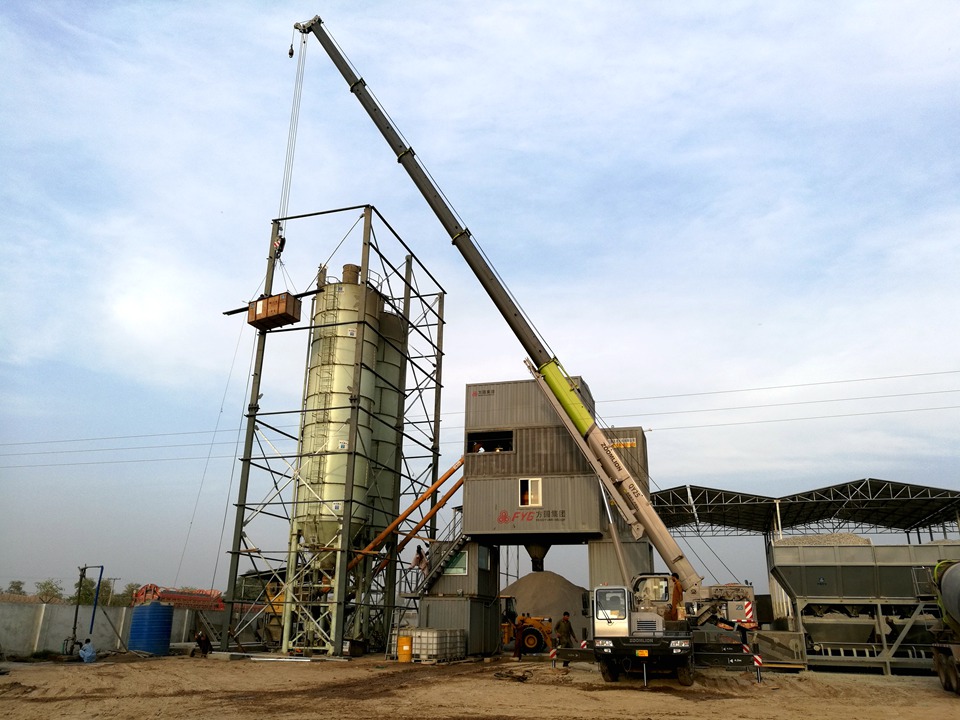 Mobile Crane in Pakistan KPM Project
